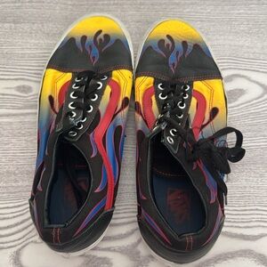 Vibrant Flame Design men Sneakers